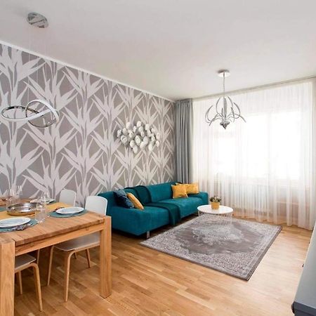 Friendly Private Room In The Sharing Flat ปราก ภายนอก รูปภาพ