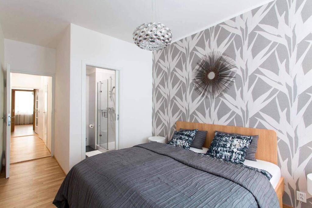 Friendly Private Room In The Sharing Flat ปราก ภายนอก รูปภาพ